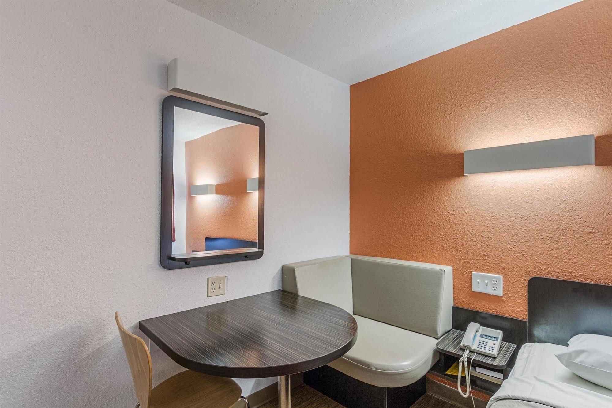 Motel 6-Oshkosh, Wi Exteriér fotografie